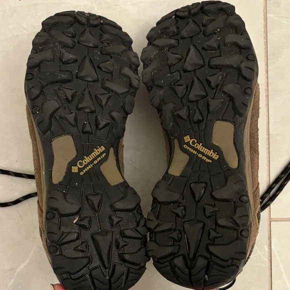 Columbia Men's North Plains II Dark Brown and Black Athletic hiking Shoes 8 - Picture 2 of 6